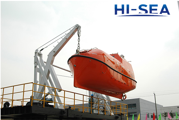 Gravity Luffing Arm Type Davit