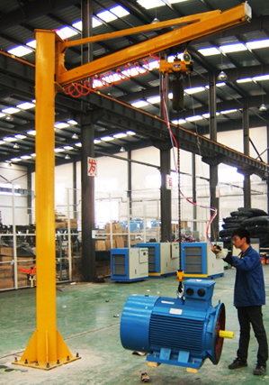 Column Mounted Cantilever Crane